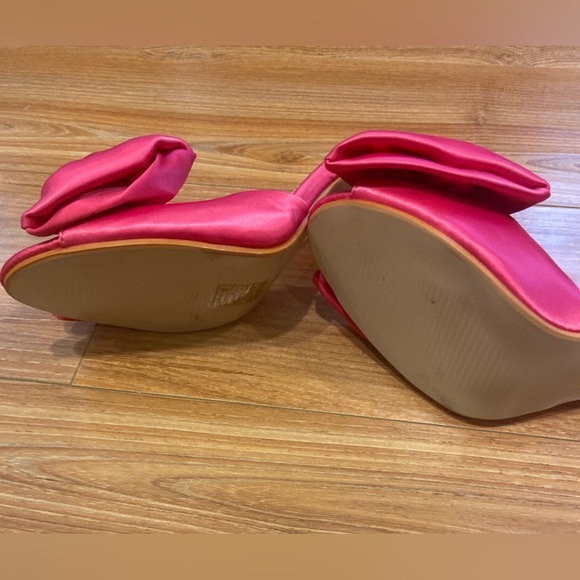 STILETTO Large Bow Heels - Picture 7 of 10
